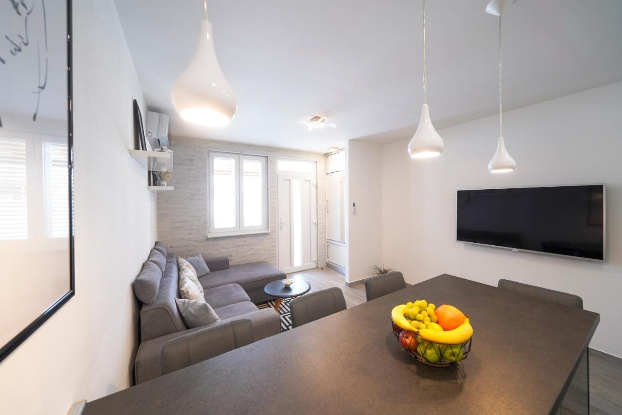 Modern Apartments With Loggia Terrace And Parking Zadar Exterior foto