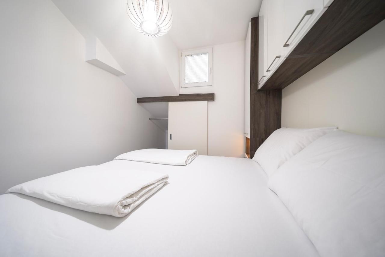 Modern Apartments With Loggia Terrace And Parking Zadar Exterior foto