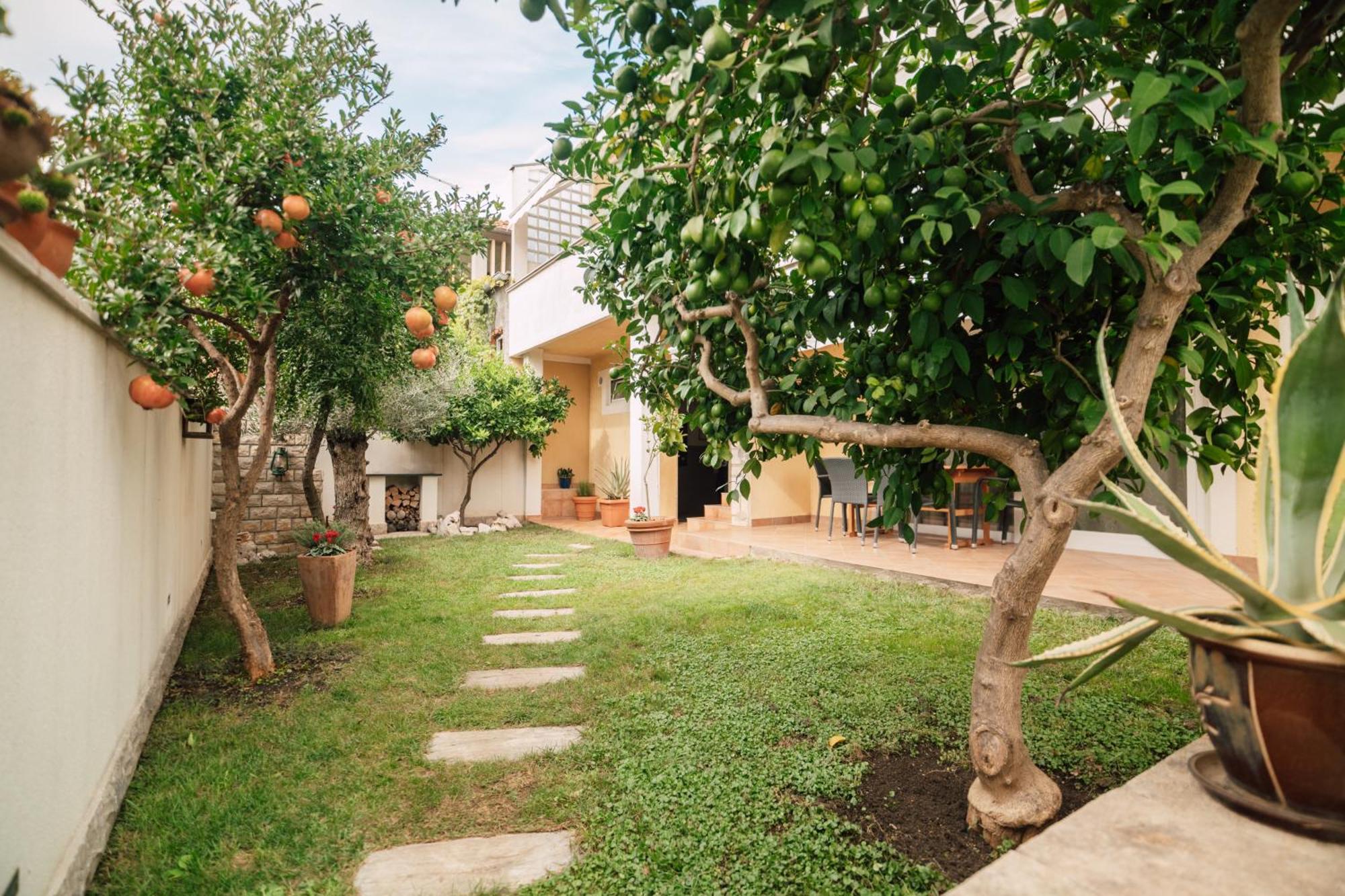 Modern Apartments With Loggia Terrace And Parking Zadar Exterior foto