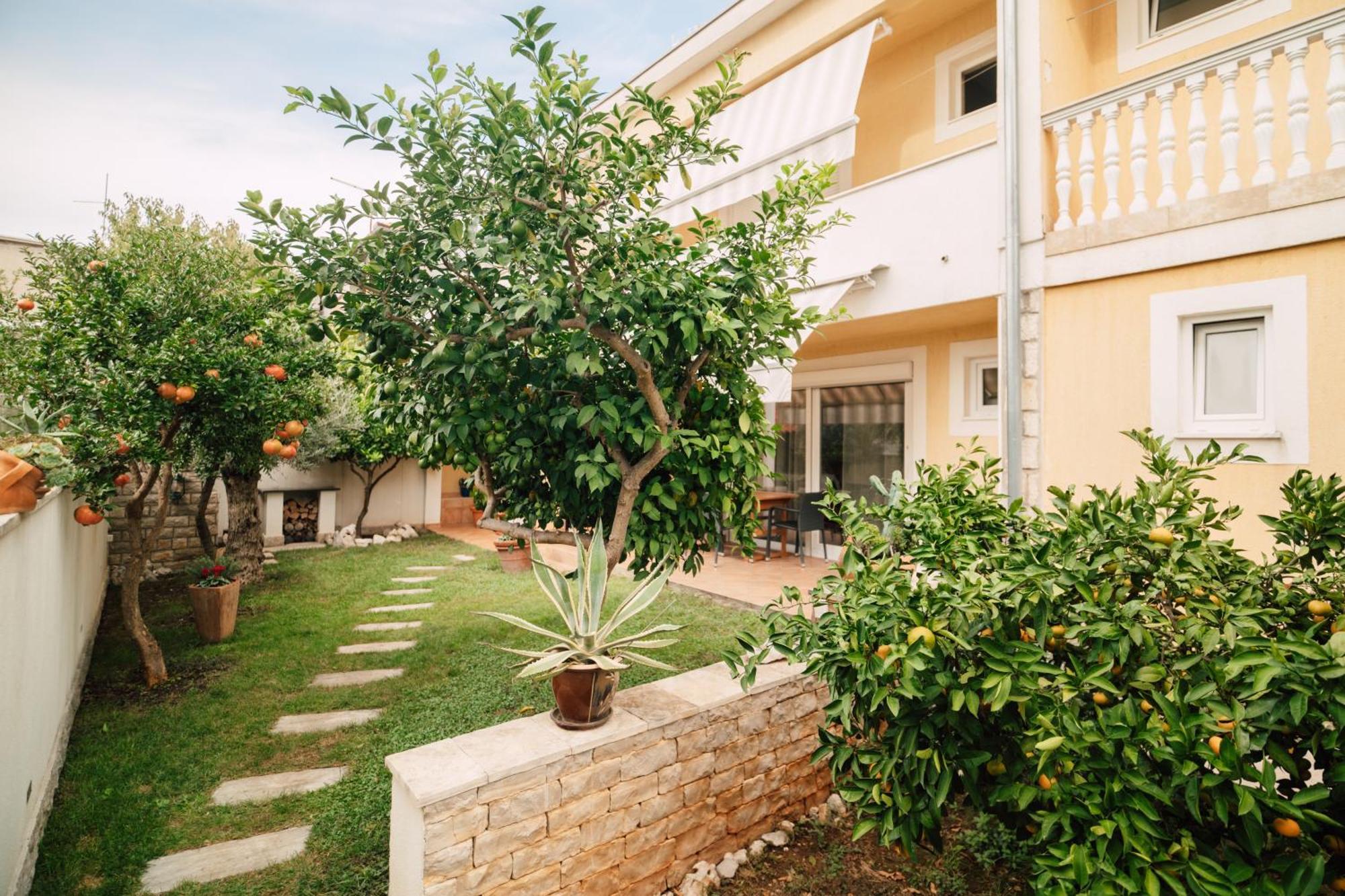 Modern Apartments With Loggia Terrace And Parking Zadar Exterior foto
